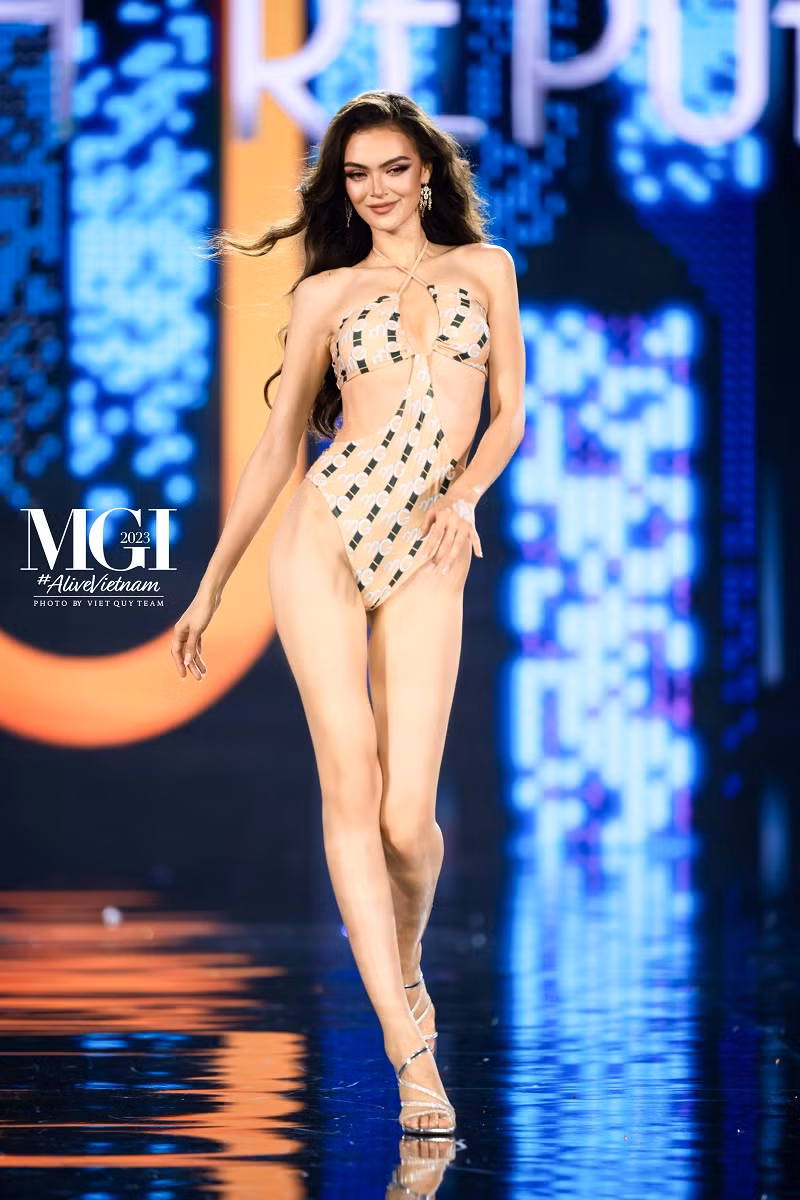 Với đêm thi cuối cùng này, chủ nhân của chiếc vương miện mang ý nghĩa hoà bình sẽ lộ diện.