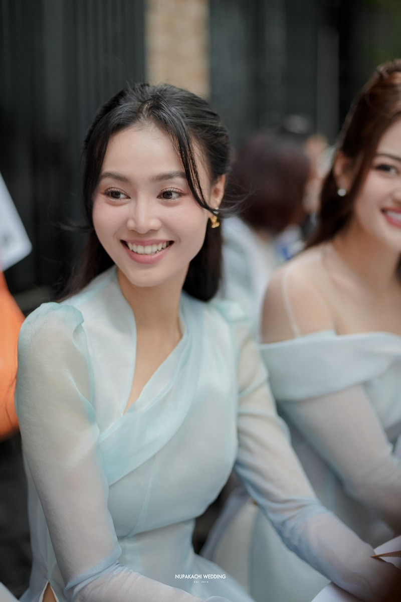 Ninh Dương Lan Ngọc hút ống kính với nhan sắc xinh đẹp.