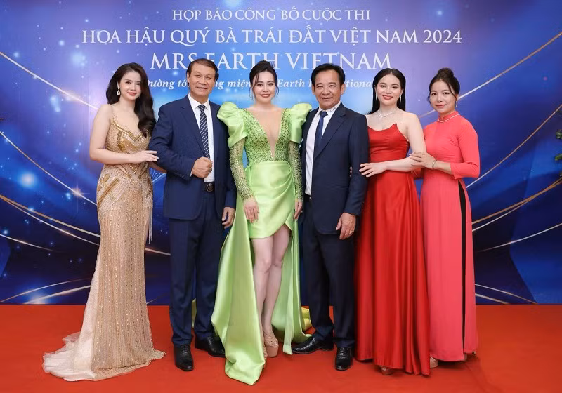 NSUT Do Ky, Quang Teo lam giam khao Mrs Earth Vietnam 2024-Hinh-3