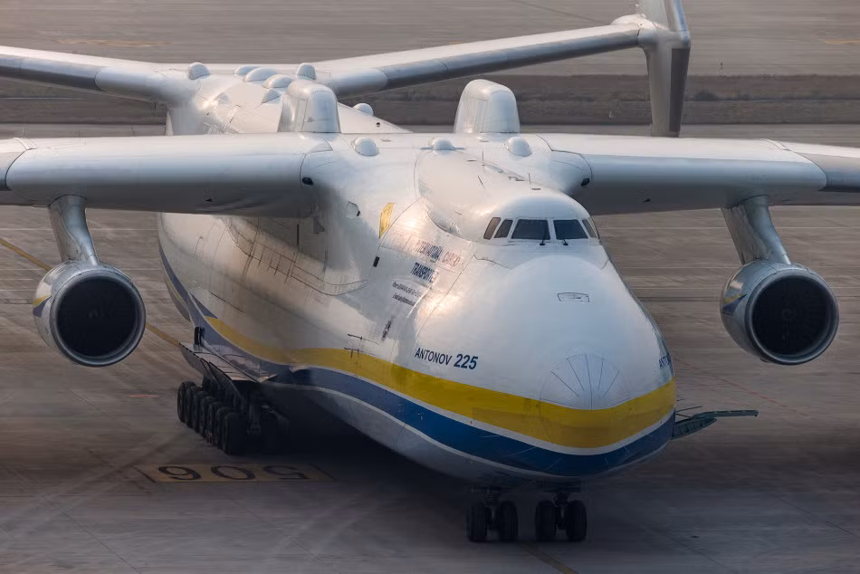 Truyền thông Trung Quốc-Ukraine mới đây đã công bố thông tin gây sốc vô cùng, theo đó hai nước này đã đạt được thỏa thuận khởi động lại dây chuyền sản xuất máy bay vận tải An-225 - máy bay vận tải chiến lược lớn nhất thế giới hiện nay.