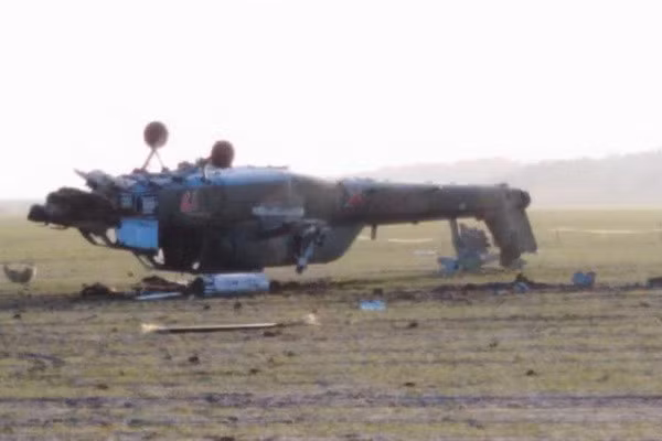 Trên các phương tiện truyền thông và mạng xã hội của Nga vừa xuất hiện một bức ảnh chụp chiếc trực thăng tấn công ghi chú là "Mi-28N Night Hunter thuộc biên chế không quân nước này bị rơi vài ngày trước".