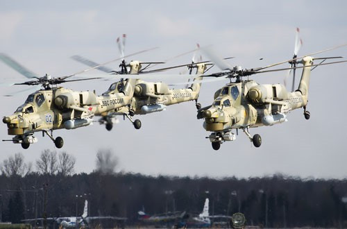 Theo thông tin ban đầu là máy bay bị vướng vào vào đường dây điện cao thế.