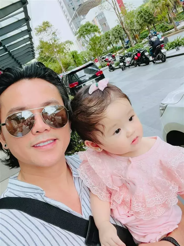 Tu Dua chot 5 con, tiet lo nhan duyen voi con gai ut