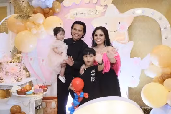 Tu Dua chot 5 con, tiet lo nhan duyen voi con gai ut-Hinh-3