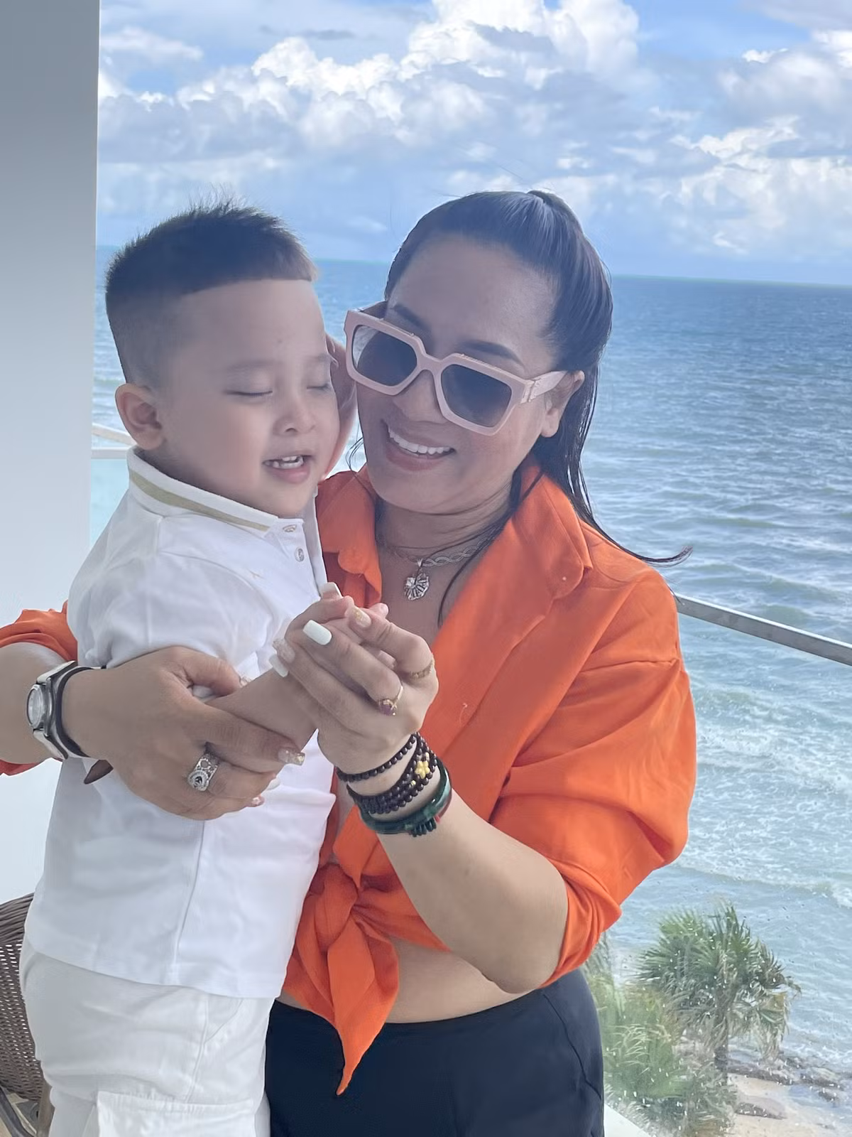 Dien vien Thu Huyen: Lam me bim sua tuoi 45, chong yeu het muc-Hinh-5