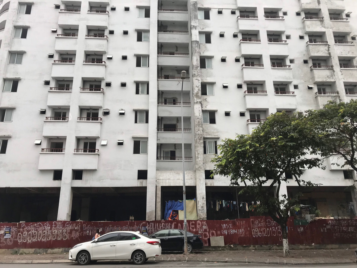 Dự án tái định cư N01 - D17 Duy Tân có vị trí rất đẹp, 2 mặt tiền giáp với các tuyến phố trung tâm của quận Cầu Giấy như Duy Tân và Trần Thái Tông.