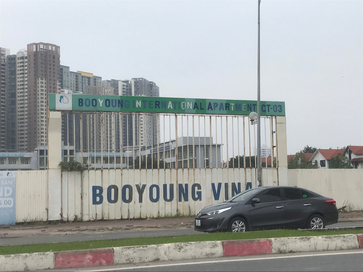 Dù nằm ở vị trí đắc địa nhưng bao năm dự án vẫn "bất động", xót xa, lãng phí.