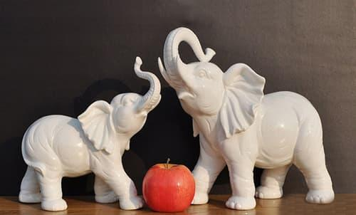 Dat nhung vat trang tri nao tren xe de tot lanh nhat?-Hinh-2