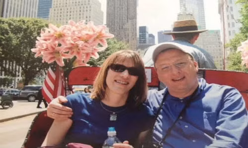 Sinh vien hoi giao su: ‘Cam giac yeu la the nao?’ va cau tra loi bat ngo-Hinh-2