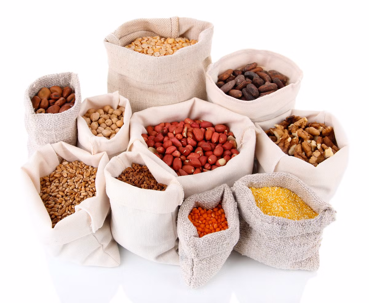 Ngoài ra, các loại đậu còn chứa phospholipid và steroid có thể giúp hạ cholesterol máu, giảm các triệu chứng thường gặp ở thời kỳ tiền mãn kinh và chống loãng xương hiệu quả. Ảnh: quanjing.