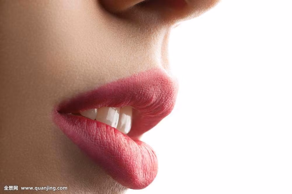 Tăng cường ăn thực phẩm giàu vitamin B như ăn trứng, sữa, đậu phộng, đậu nành, thịt lợn gan và thực phẩm khác. Vitamin nhóm B có thể điều tiết sự trao đổi chất trọng cơ thể, duy trì sự khỏe mạnh cho làn da, giúp môi hồng căng mọng. Ảnh: quanjing.