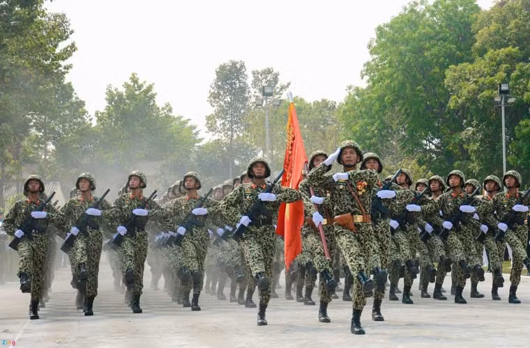 Bat ngo dan vu khi tham gia dieu binh 30/4 (1)-Hinh-4