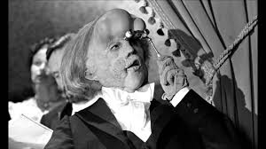 Các nhà khoa học suy đoán ông Merrick có thể mắc bệnh u sợi thần kinh loại I. Đây là một dạng rối loạn gene hiếm gặp khiến mô tế bào phát triển bất thường, dẫn đến những khối u bướu mọc ra ở nhiều nơi trên cơ thể.