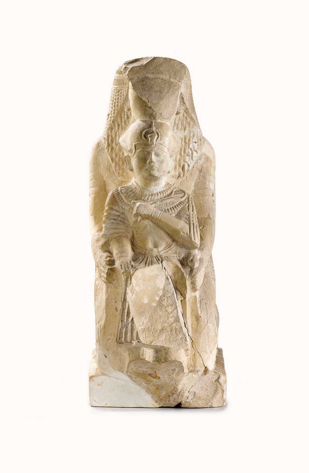 Trong khi đó, "người lạ" ở phía sau pharaoh được các nhà nghiên cứu nhận định nhiều khả năng không thuộc hoàng tộc Ai Cập.