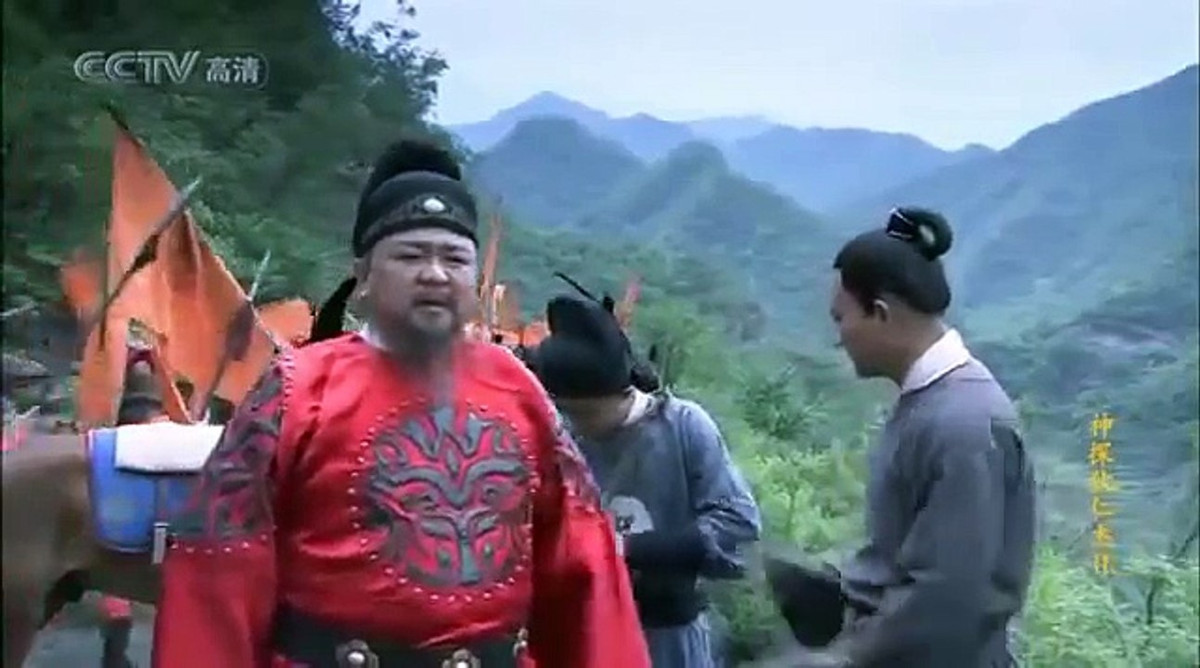 Trên con đường quan lộ, Địch Nhân Kiệt có không ít lần thăng quan, giáng chức. Chức vụ cao nhất mà ông từng giữ là tể tướng dưới thời Võ Tắc Thiên. Trên cương vị này, ông đã hỗ trợ Võ hậu chỉnh đốn triều cương, loại bỏ quan lại hủ bại, giúp an bang định quốc, dân chúng an cư lạc nghiệp.