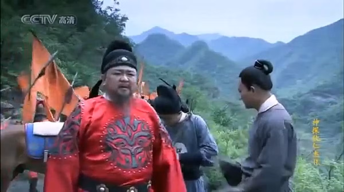 Trên con đường quan lộ, Địch Nhân Kiệt có không ít lần thăng quan, giáng chức. Chức vụ cao nhất mà ông từng giữ là tể tướng dưới thời Võ Tắc Thiên. Trên cương vị này, ông đã hỗ trợ Võ hậu chỉnh đốn triều cương, loại bỏ quan lại hủ bại, giúp an bang định quốc, dân chúng an cư lạc nghiệp.