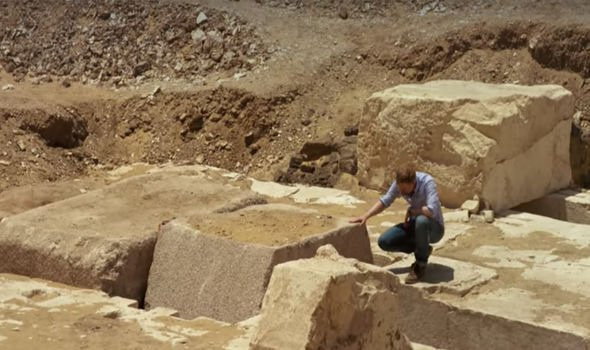 Theo nhóm chuyên gia, hầm chôn cất tại ngôi mộ này vẫn chưa được khai quật. Vì vậy, họ hy vọng sẽ có thể tìm thấy thi hài của vợ chồng Seneb-Neb-Af trong cuộc khai quật sắp tới.