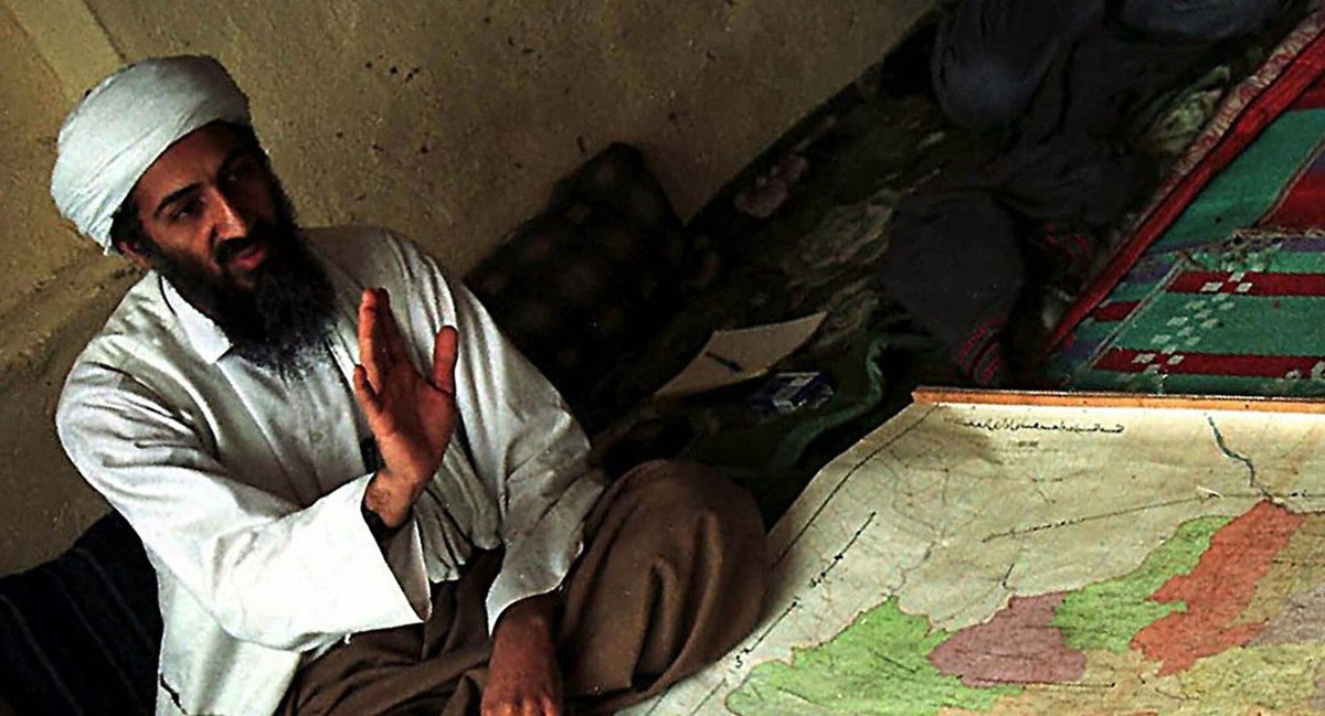 "Một sĩ quan đọc đoạn kinh Koran được chuẩn bị sẵn rồi phiên dịch viên đọc lại chúng bằng tiếng Arab", một quan chức Mỹ giấu tên cho biết.