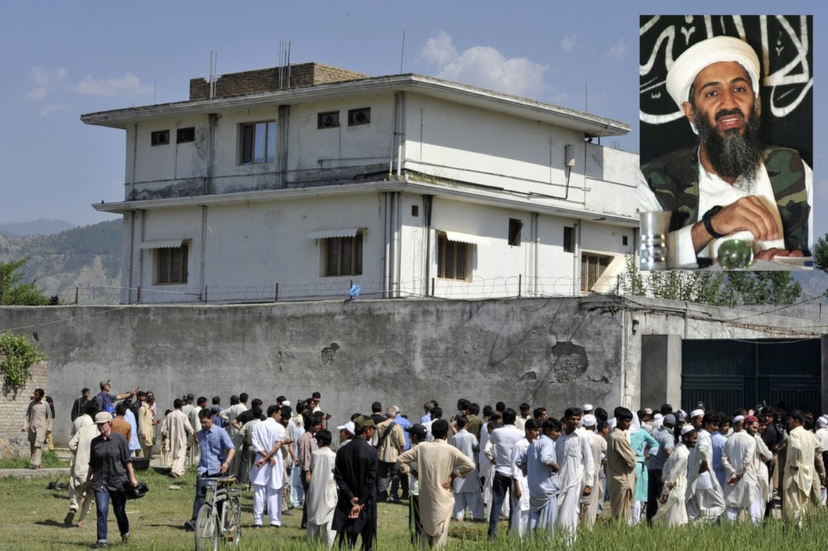 Sau 10 năm truy lùng tung tích của gã, SEAL Team 6 (Đặc nhiệm SEAL số 6) đã tổ chức cuộc đột kích, tiêu diệt Bin Laden ngày 2/5/2011 khi gã đang ẩn náu tại một ngôi nhà ở Abbottabad, Pakistan.