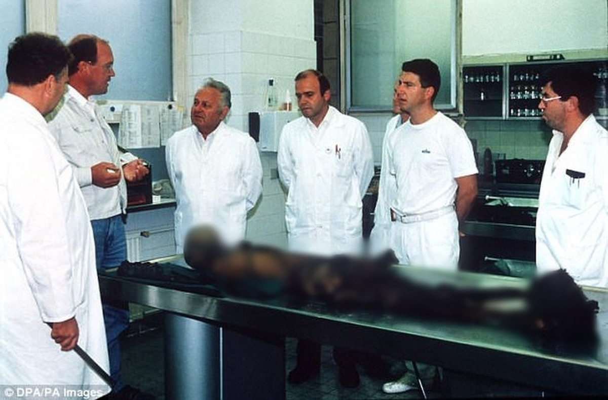 Otzi qua đời vào khoảng năm 3.300 trước Công nguyên. Theo nghiên cứu của các chuyên gia, người đàn ông này nhiều khả năng tử vong do một cú đánh mạnh từ phía sau đầu.