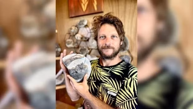 Trong số những loài cua còn sống và đã tuyệt chủng, cua khổng lồ Tasmania (Pseudocarcinus gigas) có chiếc càng lớn nhất. Theo các nhà khoa học, càng của con cua khổng lồ Tasmania đực có thể dài tới 47 cm. Loài giáp xác này phân bố khắp biển Tasmania và có thể nặng tới 12 kg.