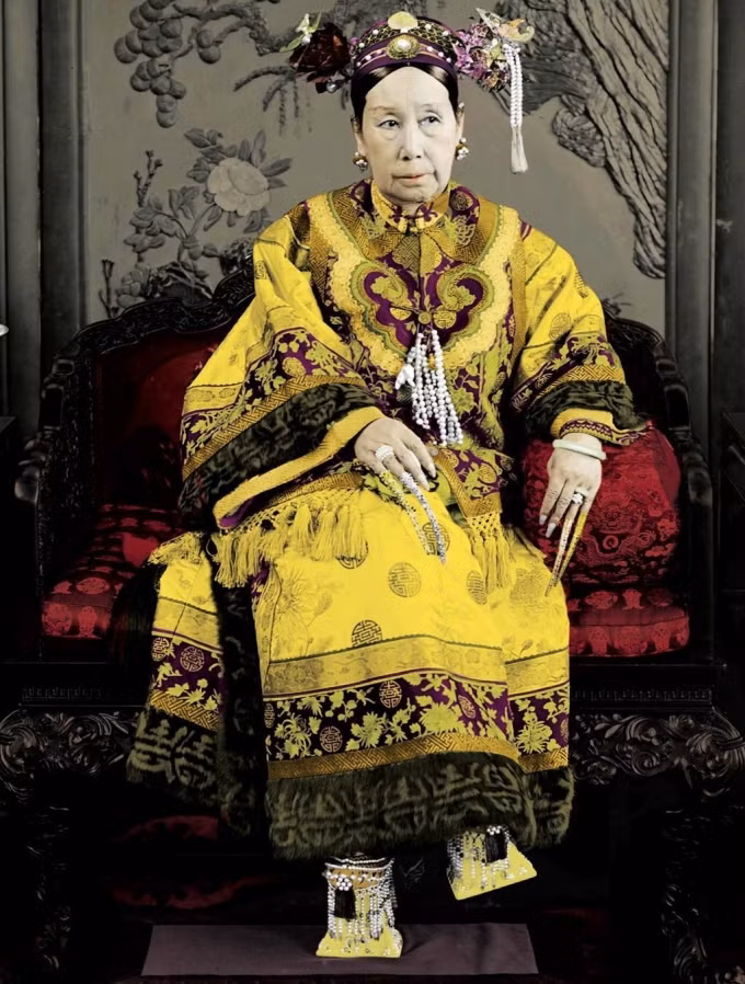 Bí mật không ngờ “giày chậu hoa” của phi tần nhà Thanh Bi mat khong ngo “giay chau hoa” cua phi tan nha Thanh