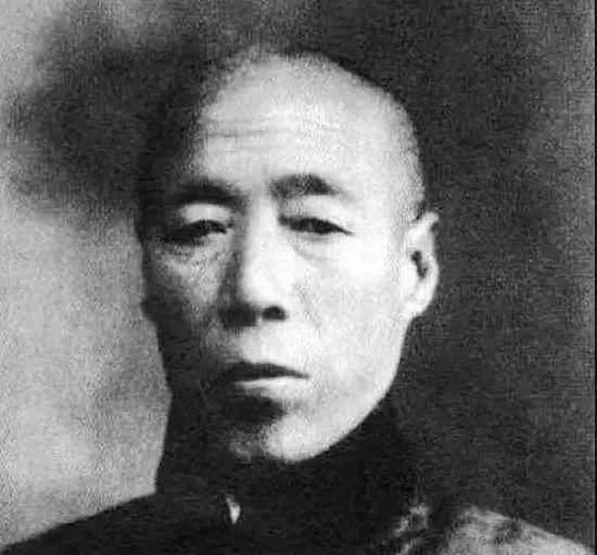 Do là thái giám lâu năm của nhà Thanh nên khi sắp qua đời, Lý Liên Anh xin triều đình cấp cho ngàn lượng bạc trắng tiền mai táng. Với số tiền này, ông cho người xây dựng một ngôi mộ bề thế ở Tây Nam Bắc Kinh, Trung Quốc.