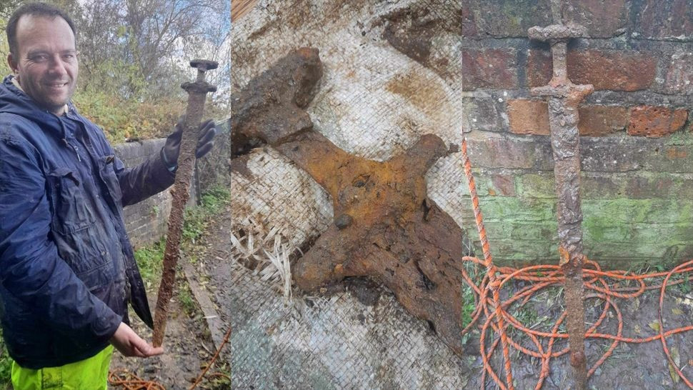 Ngư dân đã vớt được thanh kiếm cổ trên vào tháng 11/2023. Sau đó, người này nhanh chóng liên hệ với cơ quan chức năng để các chuyên gia kiểm tra xem đó có thực sự là một vũ khí cổ hay không.