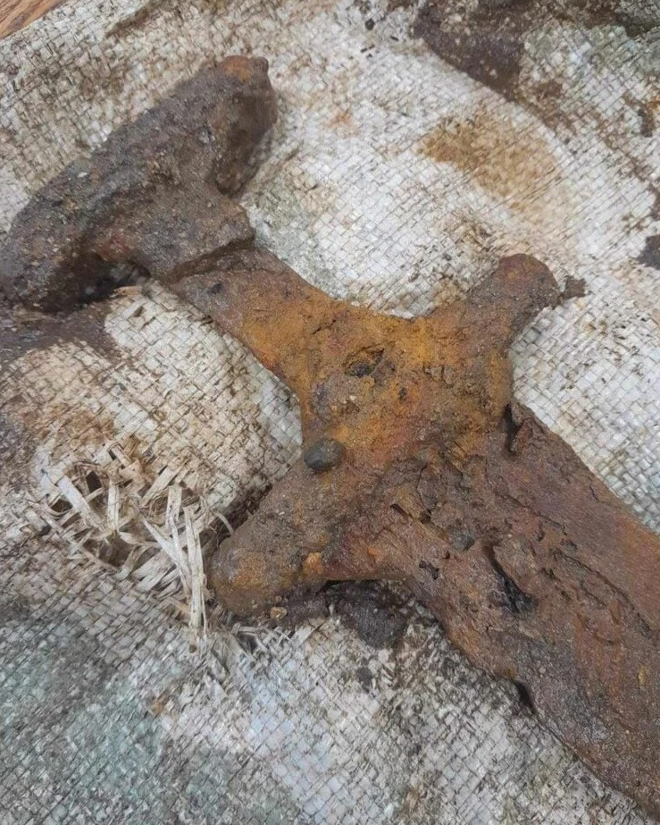 Trong những năm sau đó, các chiến binh Viking đã thực hiện những cuộc tấn công tương tự tại một số vùng lãnh thổ của Anh và chinh phục được một số vùng đất trù phú để sinh sống.