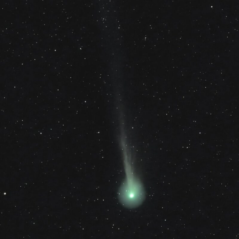 Mặc dù sao chổi 12P/Pons-Brooks được gọi với cái tên "sao chổi Quỷ" nghe khá đáng sợ nhưng nó không gây ra mối đe dọa nào cho Trái đất cũng như con người.