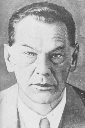 Vì vậy, điệp viên Richard được cử tới Nhật thông qua Đức với vỏ bọc là một nhà báo. Một chủ bút nhận các bài viết của Richard và đã trao cho ông một bức thư giới thiệu gửi tới Đại tá Eugen Ott - tùy viên quân sự mới của Đức ở Tokyo. Nhờ vậy, điệp viên của Liên Xô tới Tokyo vào tháng 9/1933 và bắt đầu công việc thu thập tin tức tình báo.