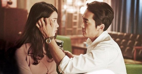 Say ruou ve, nhin thu tren tay vo, toi bo y dinh ly hon-Hinh-2