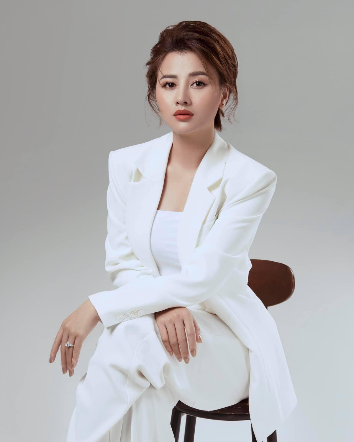 Phụ nữ khí chất: Ba phần tướng mạo nhưng bảy phần thần thái Phu nu khi chat: Ba phan tuong mao nhung bay phan than thai