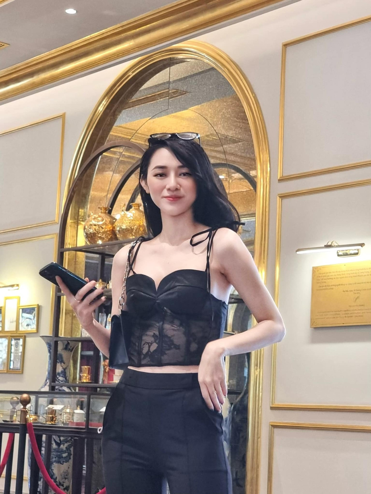 Những thành tích học tập sau đó của Thúy Huyền cũng khiến nhiều người phải ngưỡng mộ.