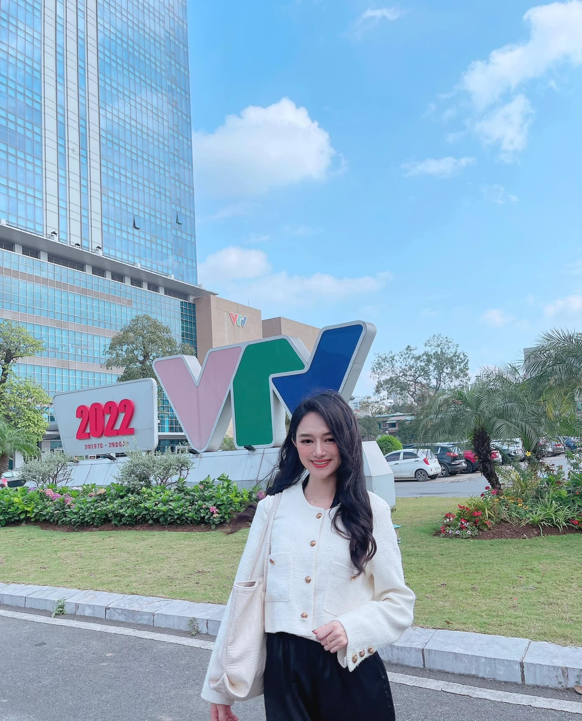 Hot girl Nóng cùng World Cup thời điểm đó đã xuất sắc vượt qua 3 đối thủ tại vòng thi tuần và giành vị trí Nhất tuần. Đến vòng thi tháng, Thúy Huyền đã phải dừng chân một cách đáng tiếc.