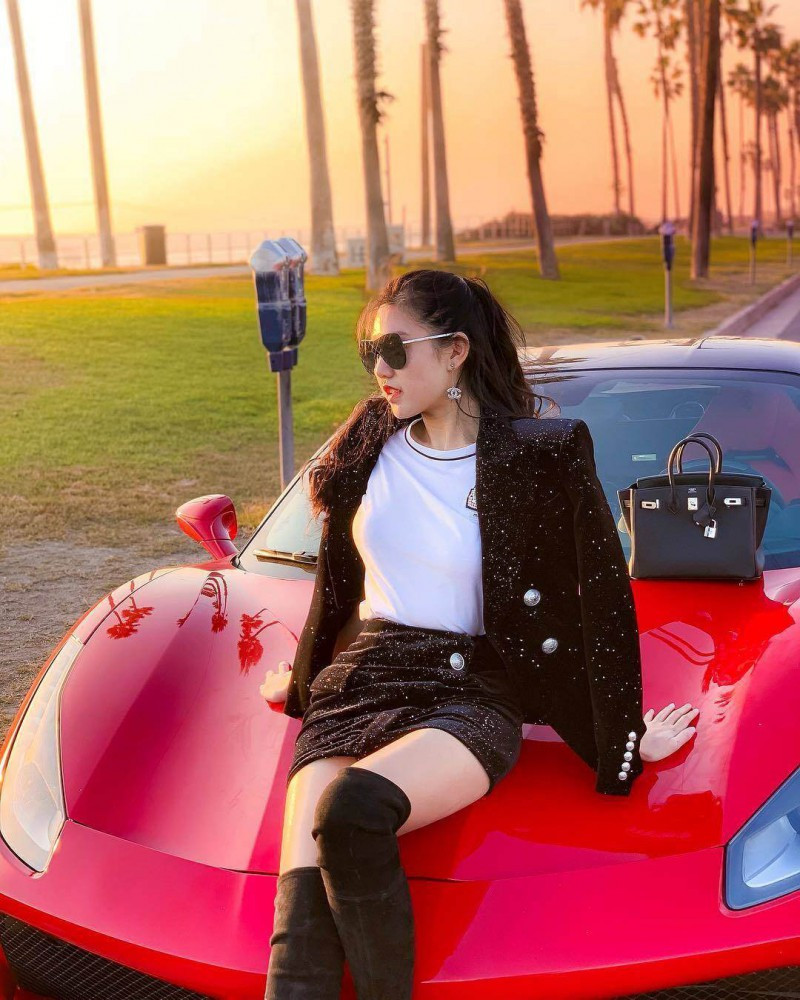 Với độ giàu này đã giúp tên tuổi của Tiểu Giang đứng đầu hàng ngũ hội rich kid Việt Nam.