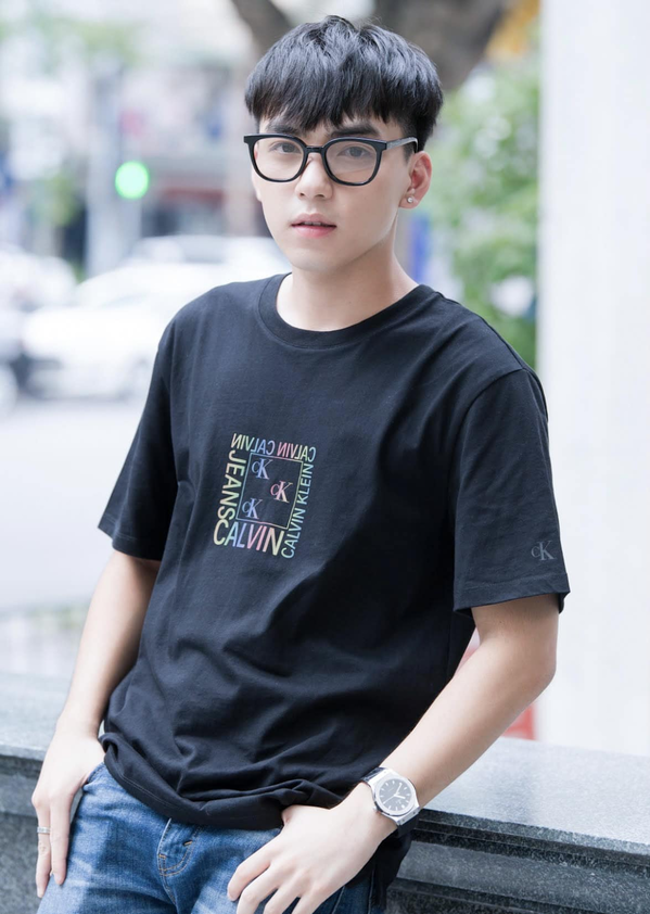 Trong hội bạn thân ngày trước, Long Hoàng (tên thật là Tạ Hoàng Long, SN 2003) là người được fan tích cực “đẩy thuyền” với Linh Ka.