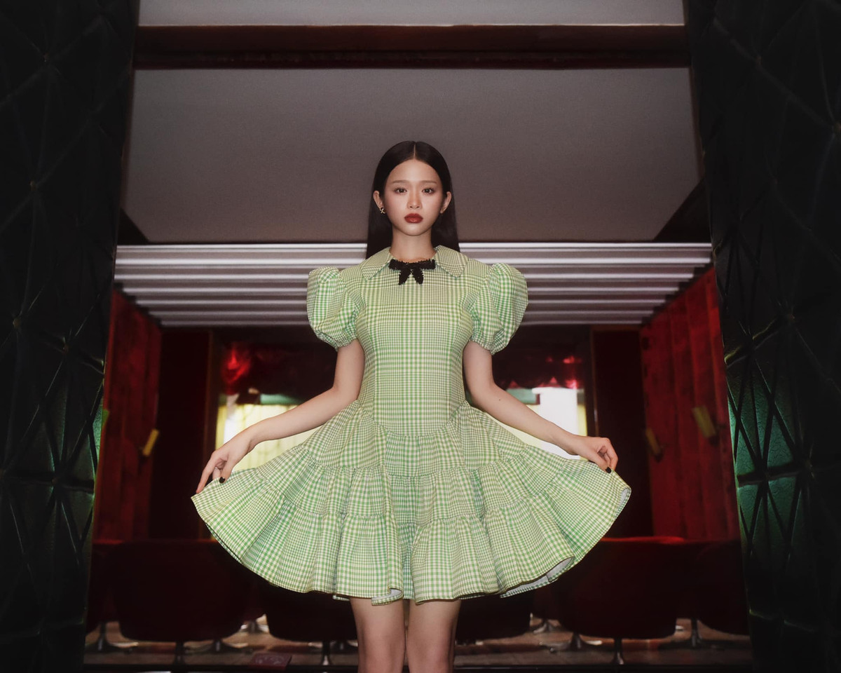 Kể từ khi nổi tiếng đến nay hot girl Linh Ka là người được săn đón nhiều nhất nhờ ngoại hình xinh xắn. Tuy nhiên, cô nàng cũng là cái tên nhiều thị phi nhất khi vướng phải không ít lùm xùm thái độ cùng loạt phát ngôn gây sốc.