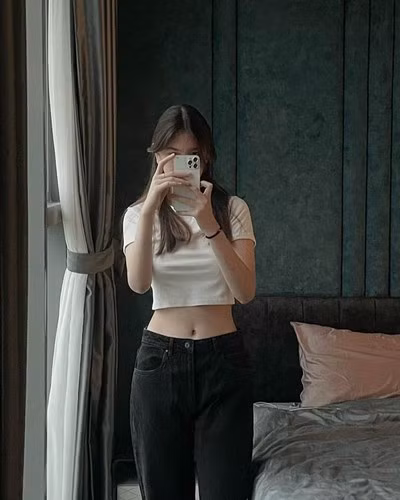 Trên Instagram, Thanh Giang chăm chỉ cập nhật hình ảnh đời thường. Cô nàng bắt đầu ăn mặc có gu, trau chuốt hơn khi chụp ảnh. Ảnh: Tổng hợp