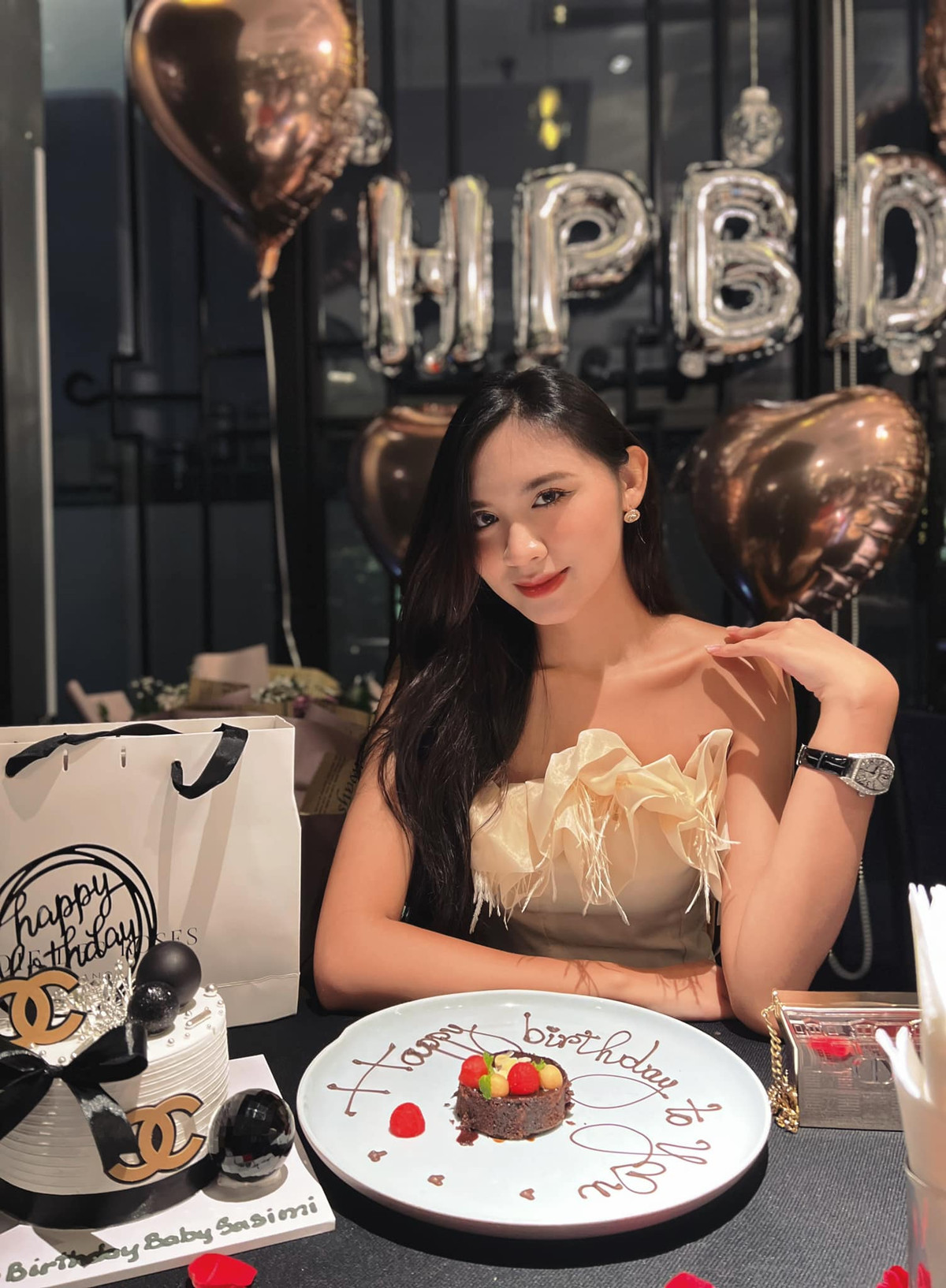 Trong đội hình "Black Stars", ngôi sao mà Vy hâm mộ nhất là tiền đạo Andre Ayew.