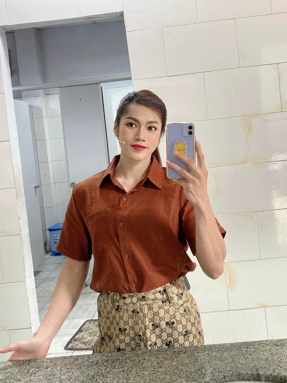 Được biết Ny Ny từng được trang Sina (Trung Quốc) đăng tải với khen ngợi là một trong những mỹ nhân của phòng gym Việt.