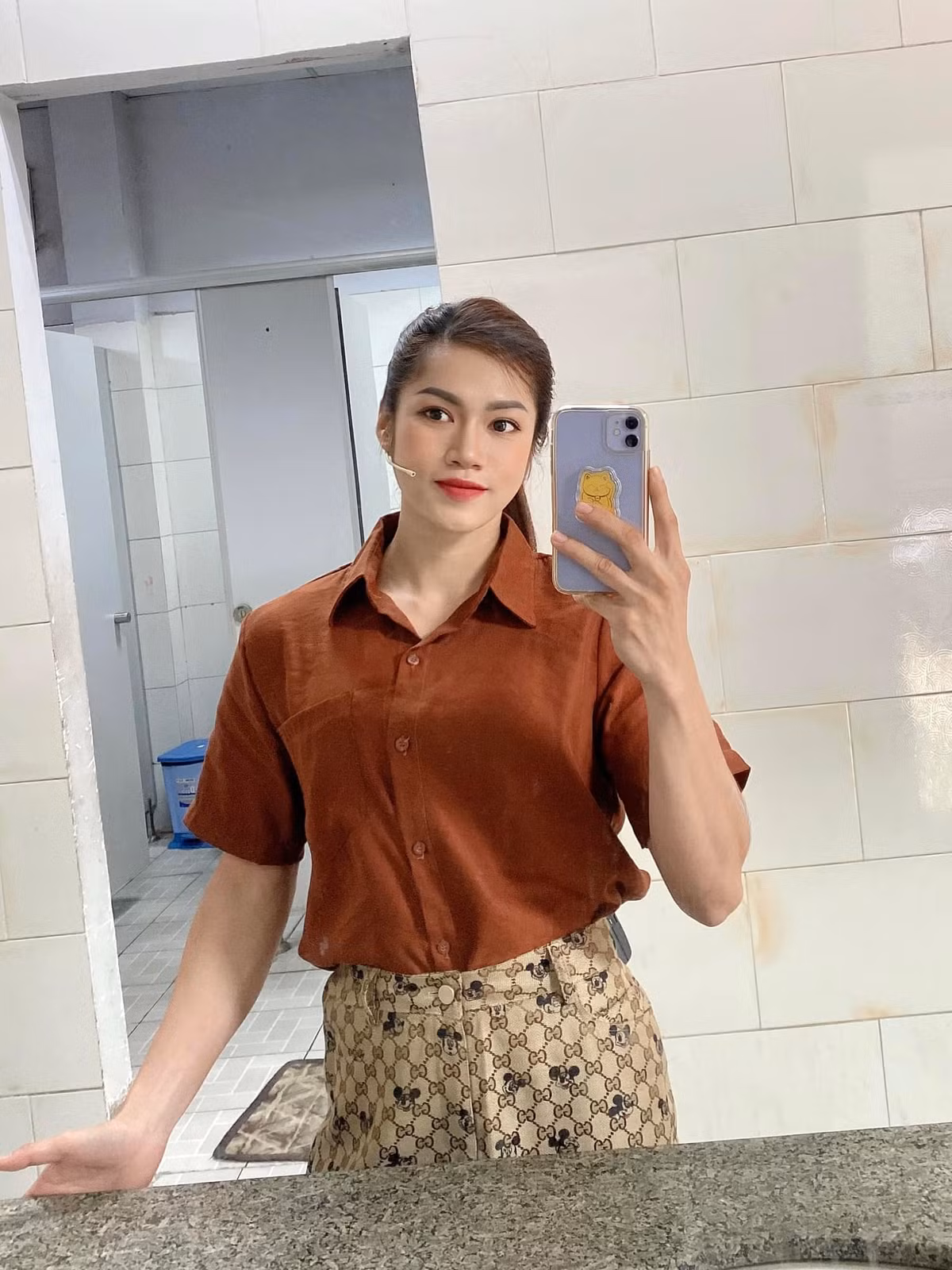 Được biết Ny Ny từng được trang Sina (Trung Quốc) đăng tải với khen ngợi là một trong những mỹ nhân của phòng gym Việt.