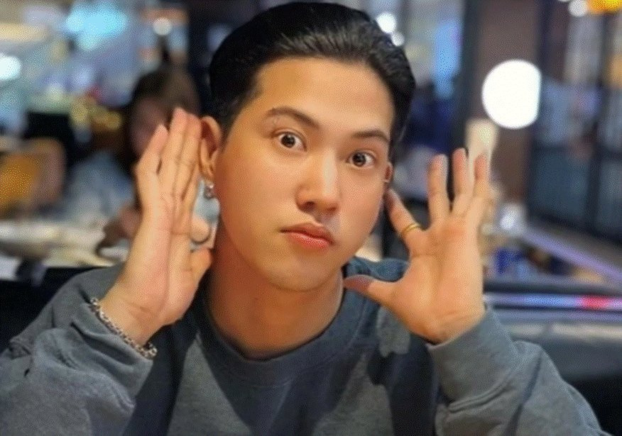 Đoạn chia sẻ này khiến dư luận xôn xao, bởi lẽ, nhiều người cho rằng anh chàng đang quá tự tin vào bản thân mình, mặc dù thời gian qua vướng không ít lùm xùm.