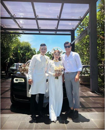 Giống như nhiều cầu thủ khác, Huy Toàn và bà xã Giáng Quỳnh phải dời lịch tổ chức hôn lễ từ năm 2021 sang năm 2022.