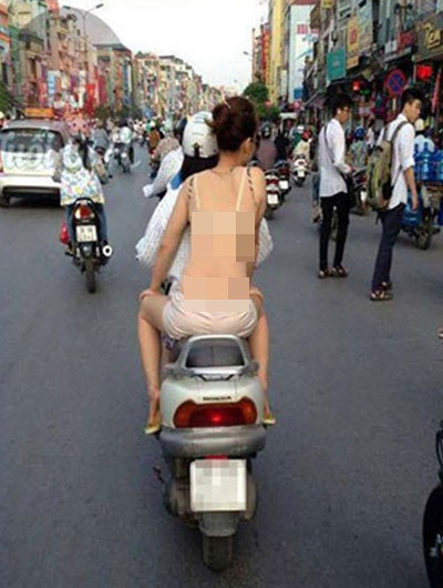 Trang phục xuyên thấu, "mặc như không mặc" của cô gái khác từng gây xôn xao trên MXH.