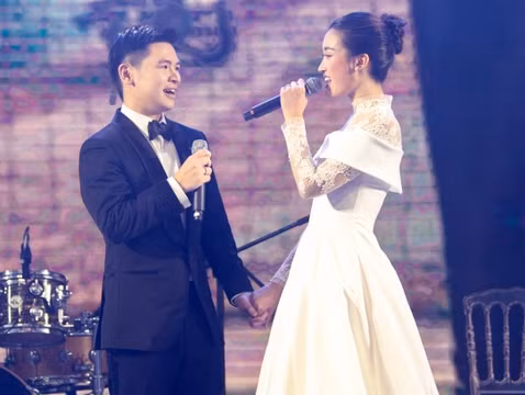 Qua các chương trình như Ký ức Thể thao, Nhật ký SEA Games hay Toàn cảnh SEA Games,... khán giả truyền hình có thể thường xuyên được nhìn thấy nàng hậu xinh đẹp trong vai trò mới.