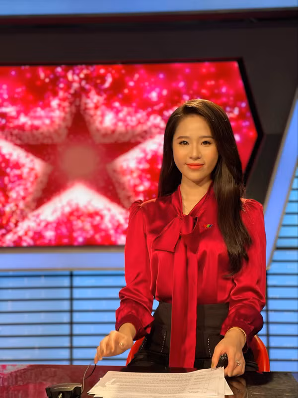 Cùng năm đó, khi chỉ mới là cô gái 18 tuổi, Bảo Châu đã lọt vào top 10 cuộc thi Hoa hậu Việt Nam 2018.