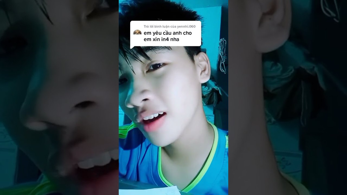 Một trong những câu nói hot trend MXH khác được hầu hết mọi người hưởng ứng là “Hong bé ơi, em đâu follow anh mà em đòi xin in4 của anh”.