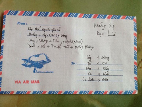 Tập thể người yêu cũ mừng hạnh phúc thật có tâm.