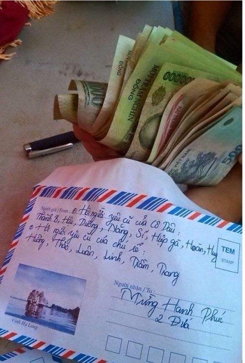 Cũng có những trường hợp nhiều vị khách “có qua mà không có lại” hoặc “có lại mà chẳng toại ý nhau” khiến chủ nhân của đám cưới chỉ còn biết cười trừ mỗi khi mở phong bì mừng cưới.